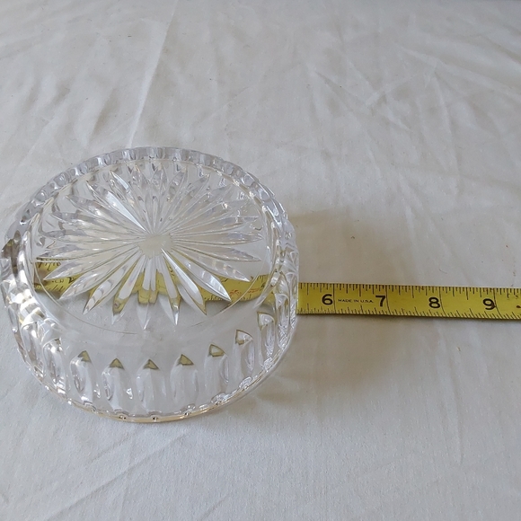 Gilded Poinsettia Crystal Candy Dish/Powder Box - Picture 16 of 16